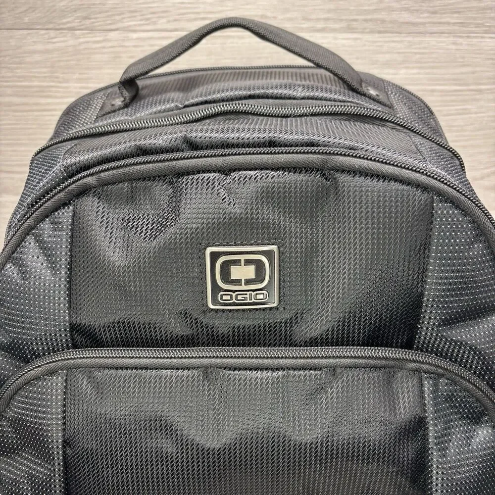 OGIO Black Branded Laptop Backpack Black Grey Padded School Travel Commuter Bag